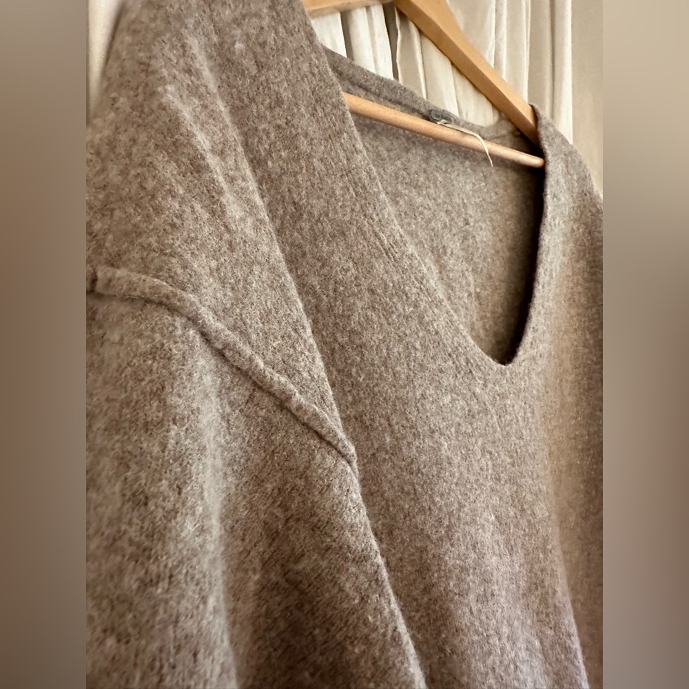 Beautiful wool Free People Sweater - Picture 3 of 4